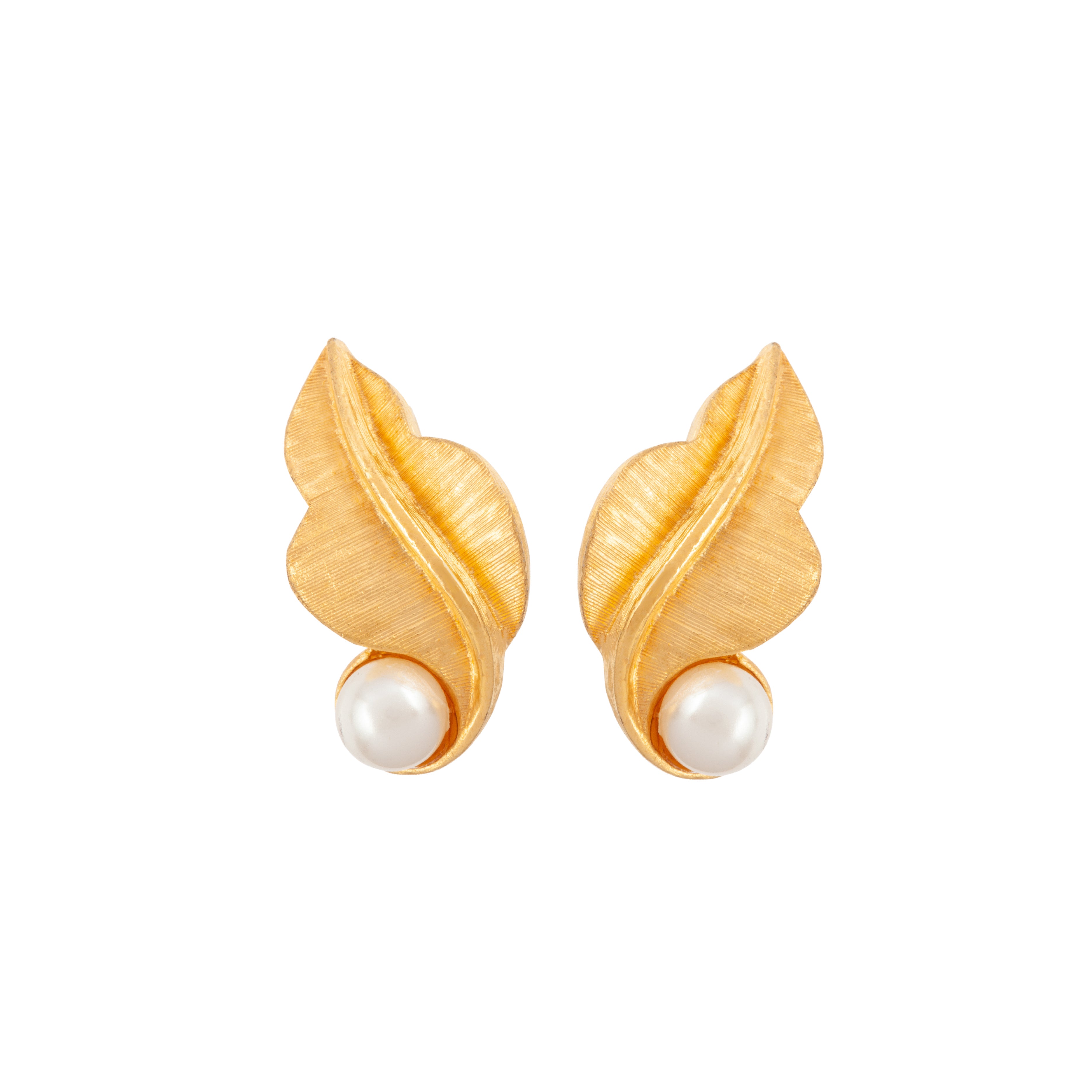 1960s Vintage Trifari Faux Pearl Earring & Necklace Set