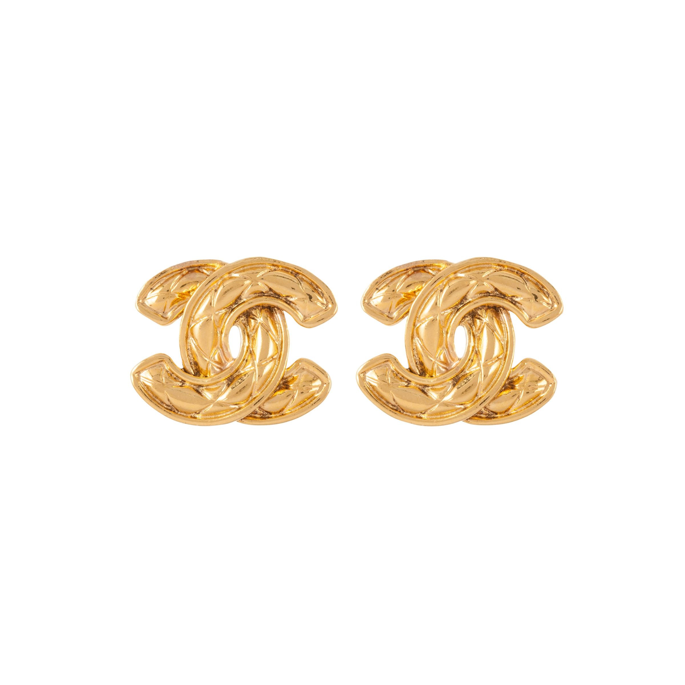 1980s Vintage Chanel Quilted Clip-on Earrings