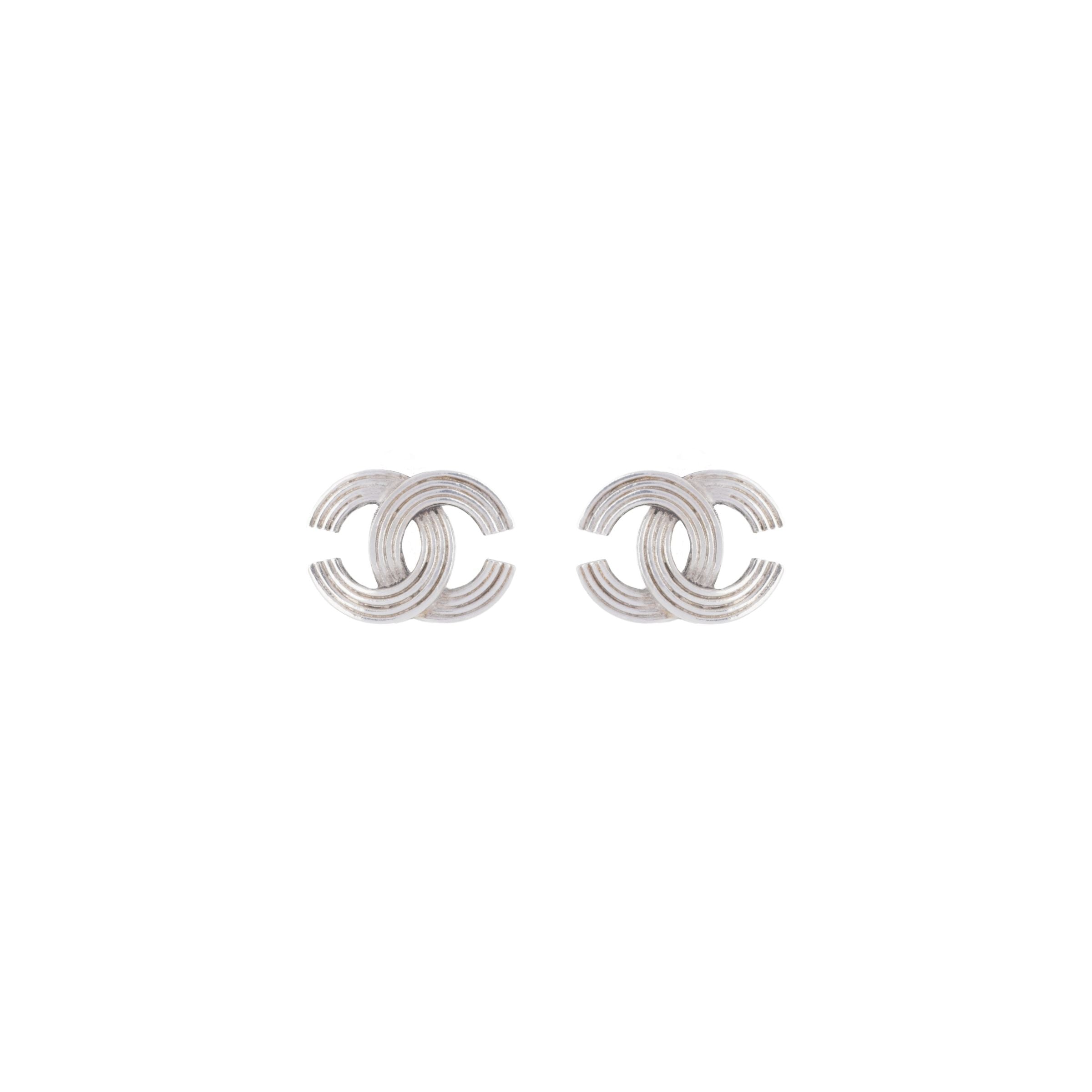 2000 Chanel Ribbed Clip-On Earrings
