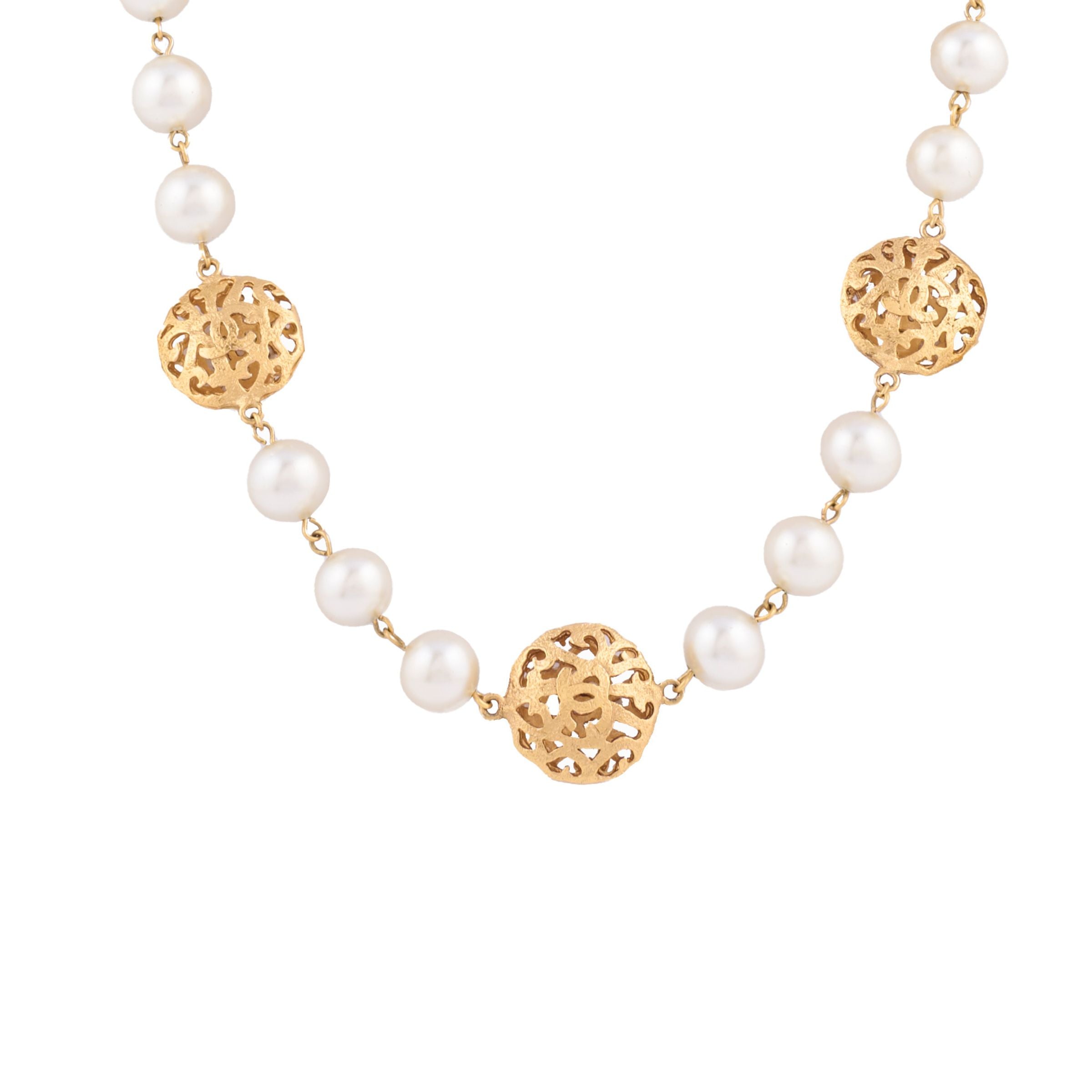 1980 Vintage Rare Chanel Faux Pearl Statement Necklace