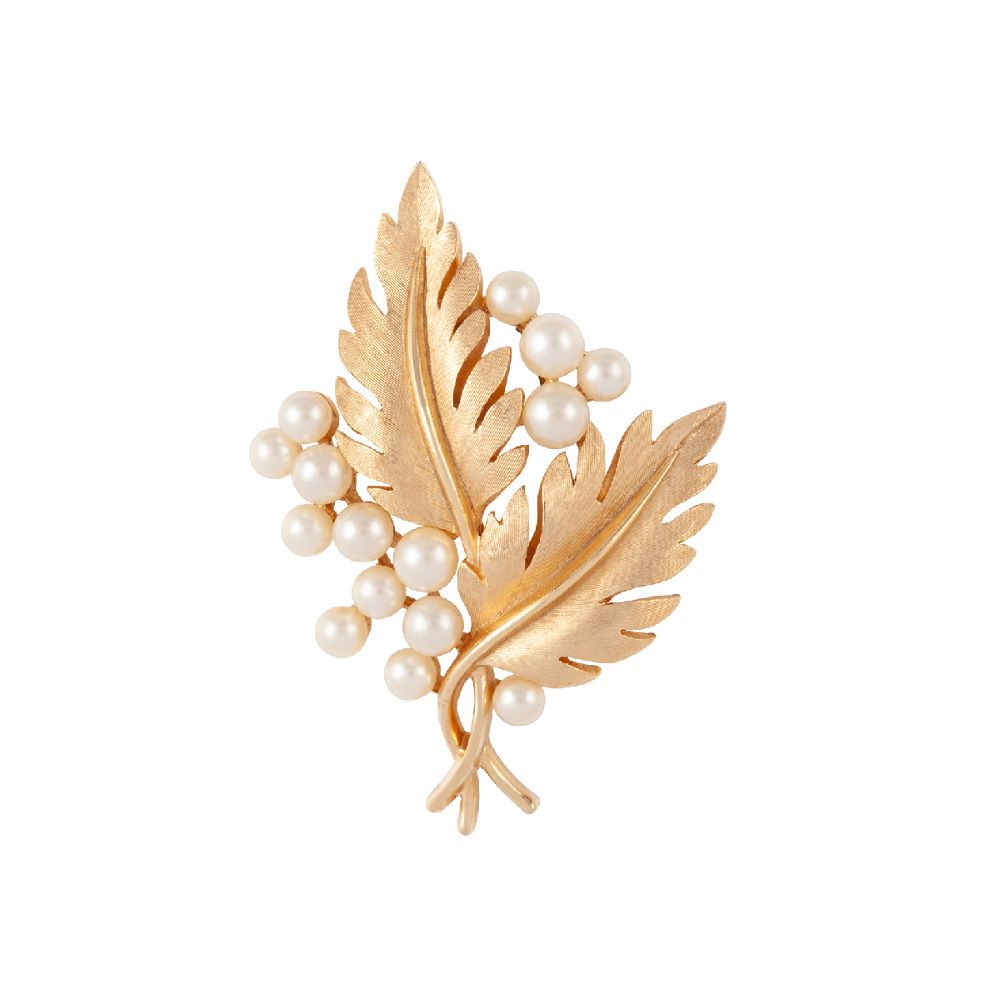 1960s Vintage Trifari Leaf Brooch