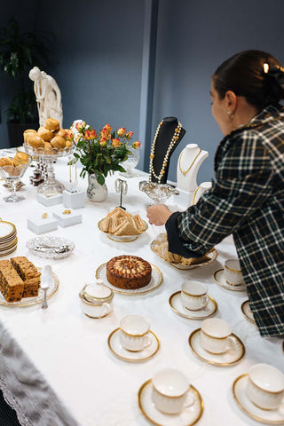 An Afternoon with Elizabeth Holmes: Vintage Jewellery, Tea, and a Royal Experience