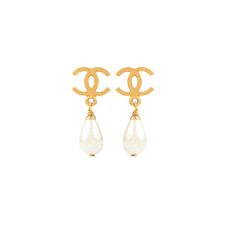 1996 Vintage Chanel Faux Pearl Clip-On Earrings