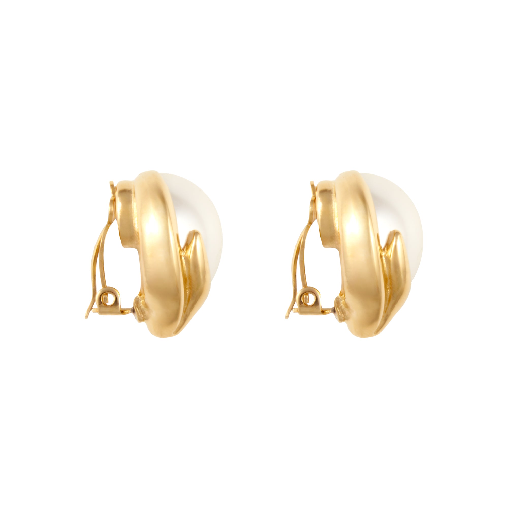 1990s Vintage Faux Pearl Clip-On Earrings
