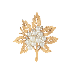 1960s Vintage Trifari Leaf Brooch