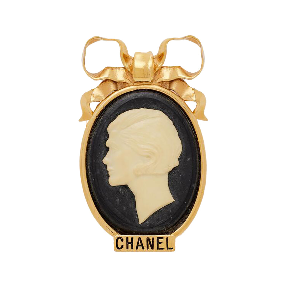 1980s Vintage Chanel Cameo Brooch