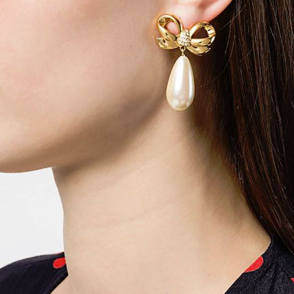 1990s Vintage Elizabeth Taylor Swarovski Pearl Clip-On Earrings